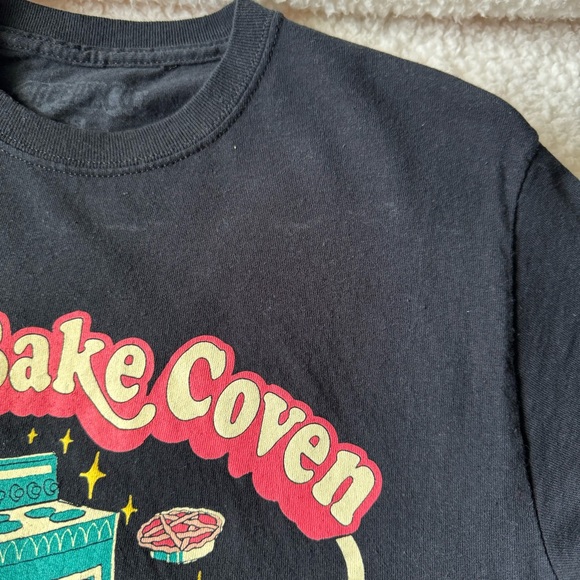 Halloween creepy co t shirt - Picture 5 of 6